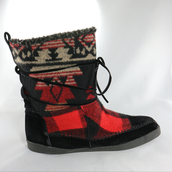 Madden Girl Shoes - Vtg MADDEN GIRL Woven Plaid Indian Lined Boots
